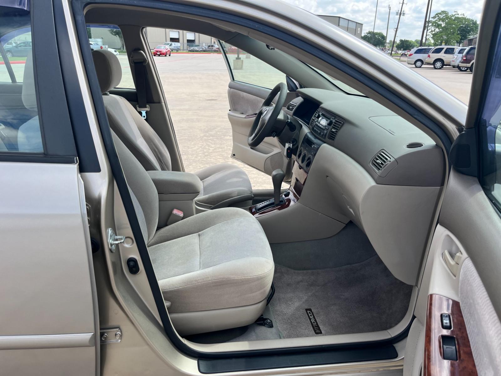 2005 GOLD /TAN Toyota Corolla CE (1NXBR32E75Z) with an 1.8L L4 DOHC 16V engine, Automatic transmission, located at 14700 Tomball Parkway 249, Houston, TX, 77086, (281) 444-2200, 29.928619, -95.504074 - Photo #11